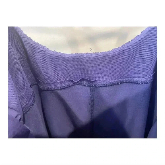 Lululemon workout top - Picture 3 of 4